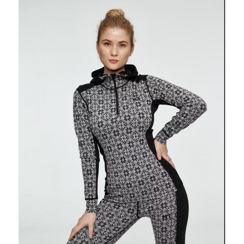 Kari Traa Rose Hood Black